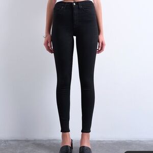 NWT Topshop Black High Rise Women Jeans